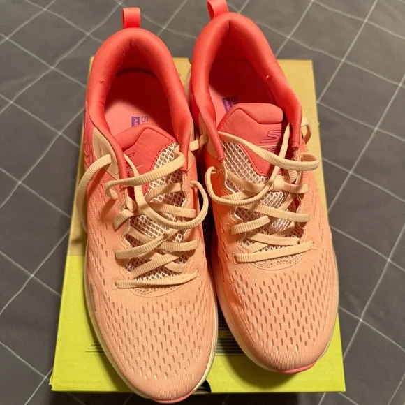 Women's Skechers Go Run Ride 11 Running Shoes, Pink/Purple, size 10 - Picture 2 of 4